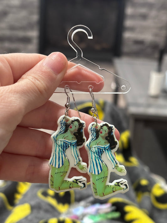 Pinup Zombie Girls Earrings